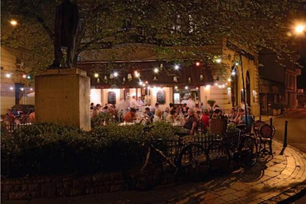 شقة Little Corner At The Historic Jewish District With Ac بودابست المظهر الخارجي الصورة